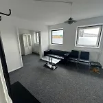 Διαμέρισμα Airport House *
